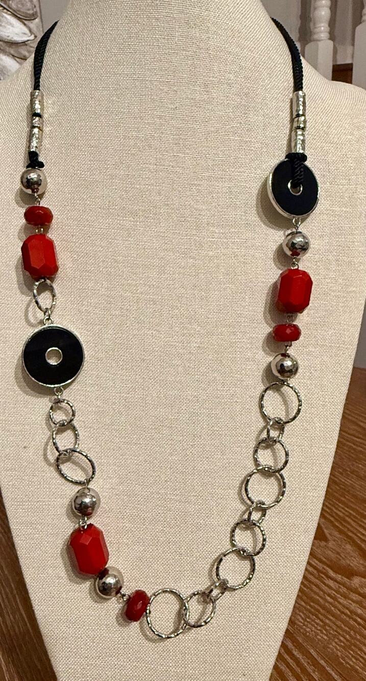 NWT Macy’s Red Black Silver Tone Statement Necklace 34” + 4”